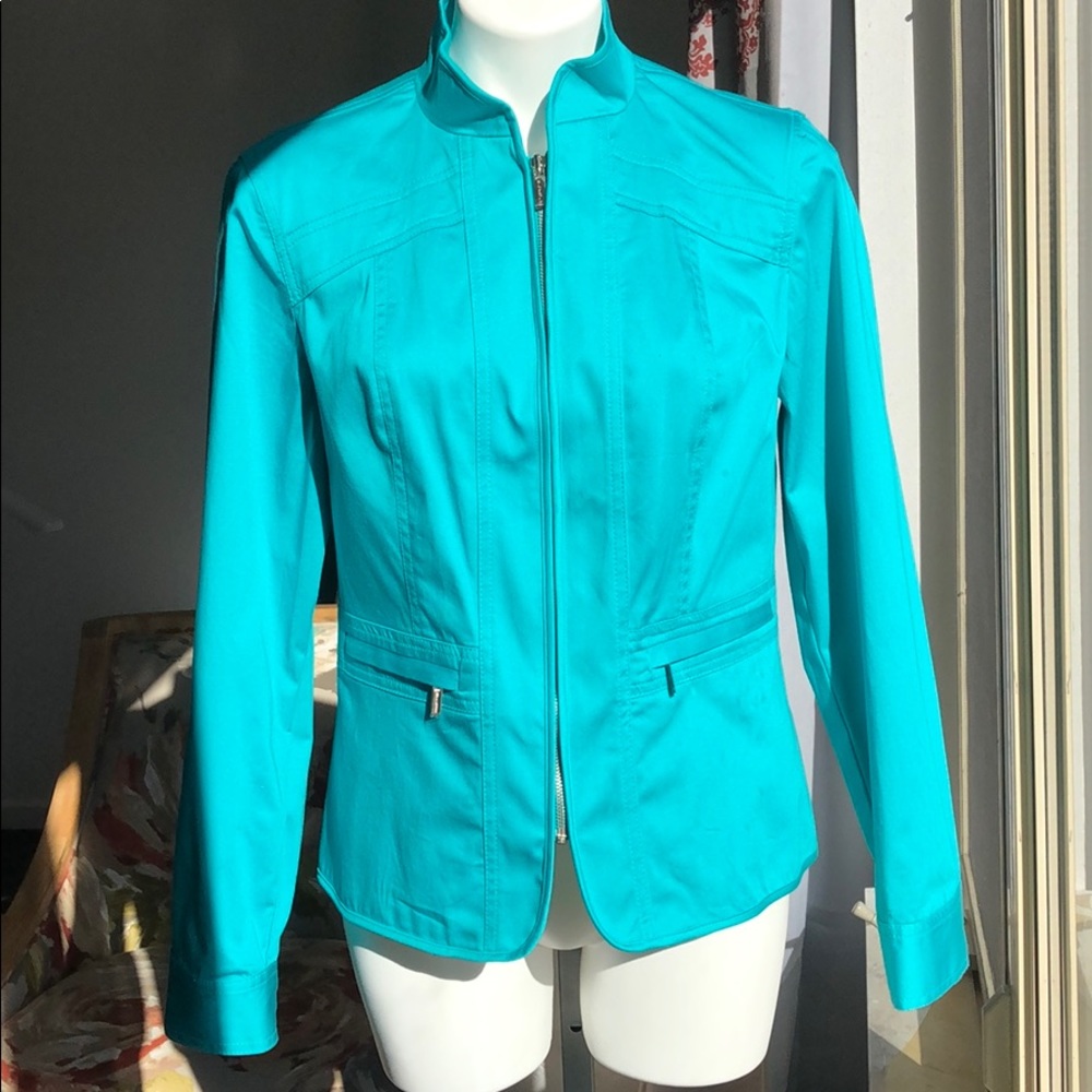 Jones New York like new jacket. Size M